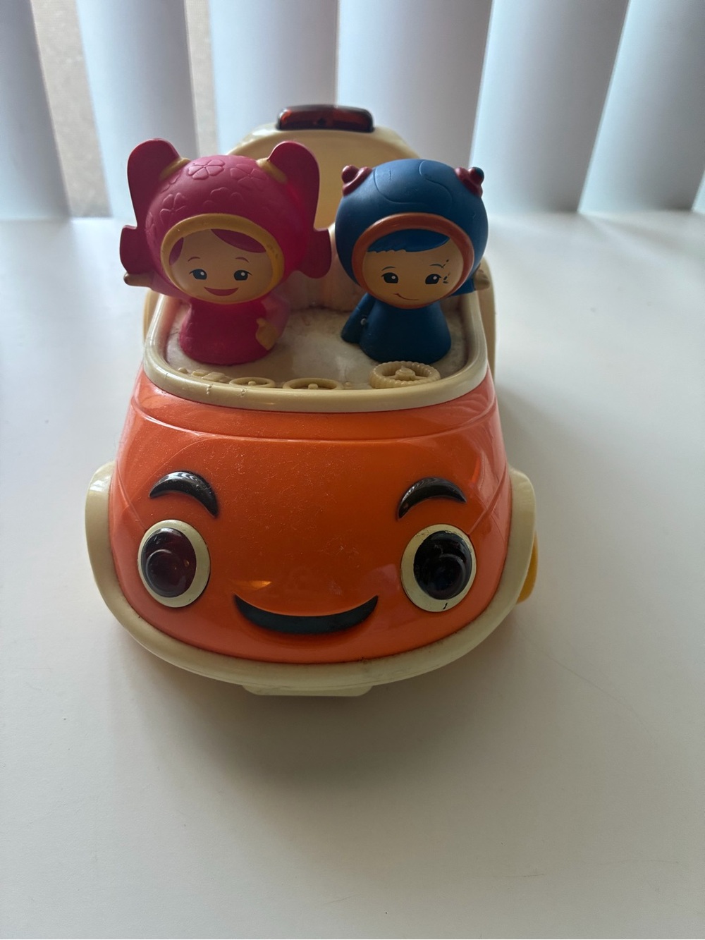 Umi Zoomi car